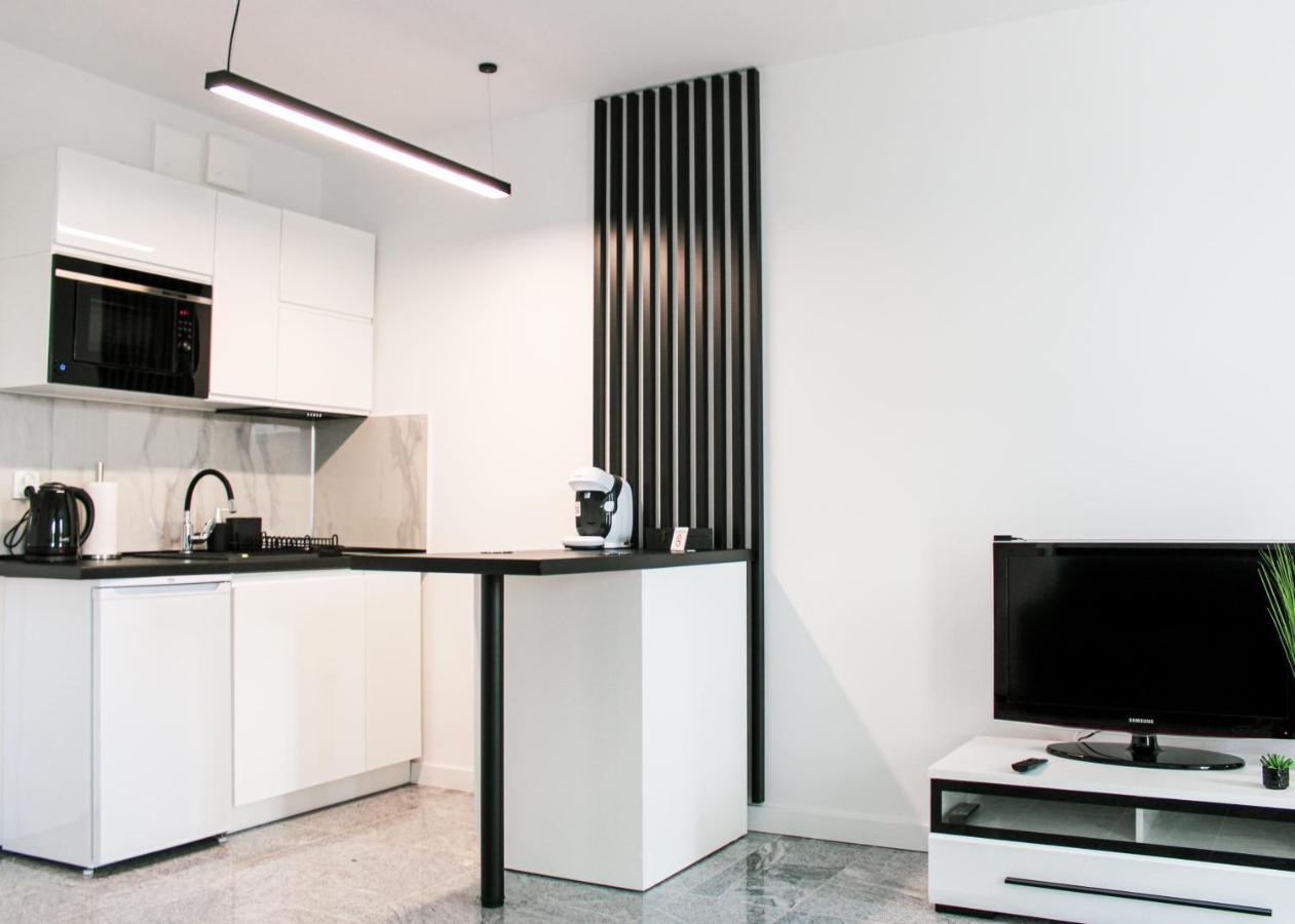 Apartament White-Niska Z Garazem Podziemnym Κίελτσε Εξωτερικό φωτογραφία